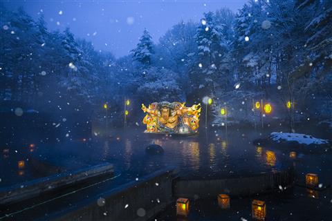 1泊目：ねぶり流し灯篭（一例）